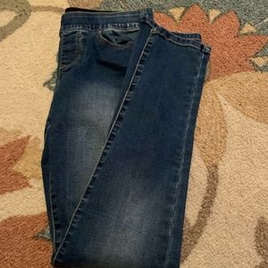 Maurices Dark Wash Buttonless Skinny Jegging